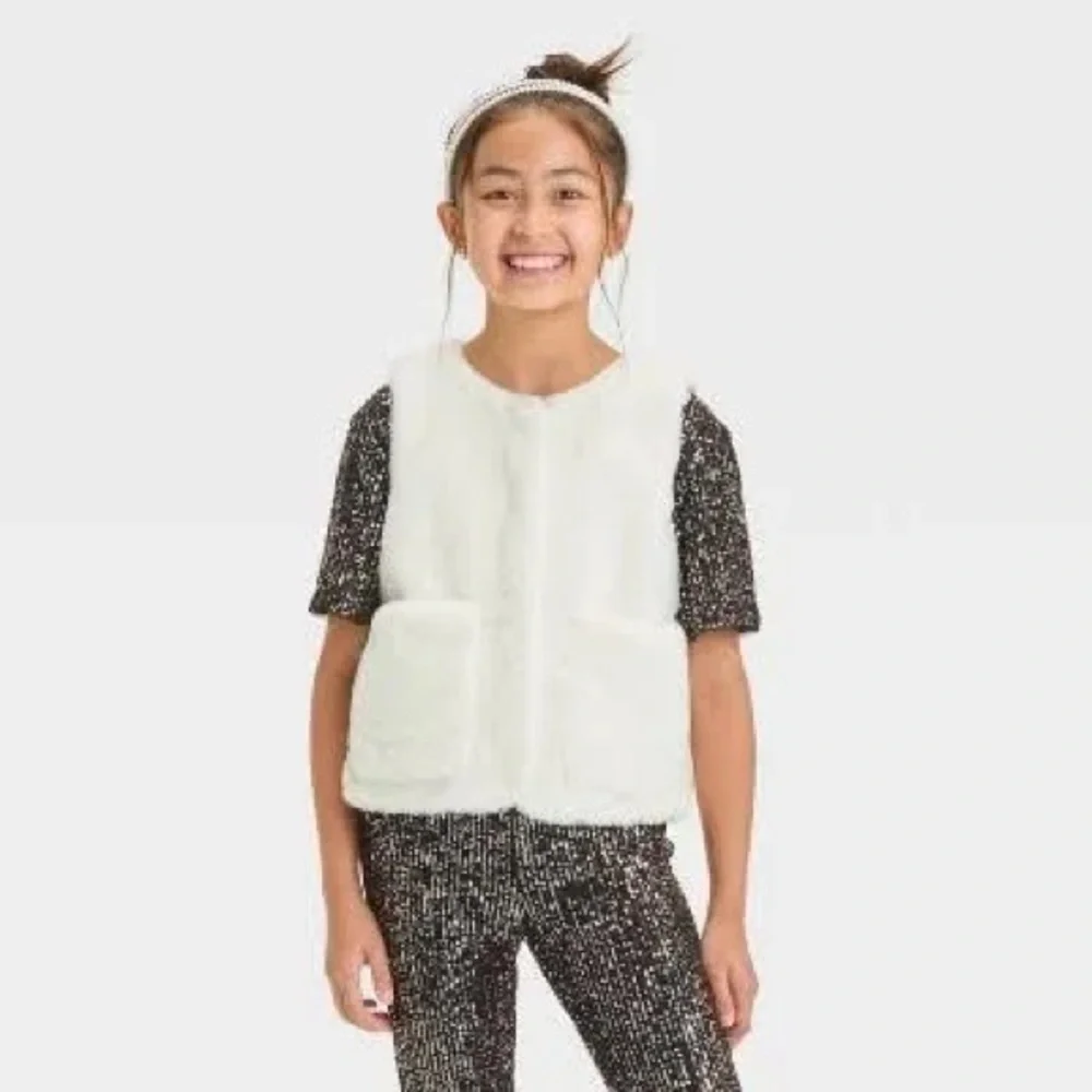 336 NWT Cat & Jack Girl’s Faux Fur Vest‎ - Size: L (10-12)
